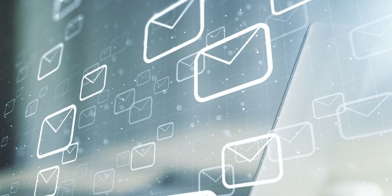 Email là phương thức cho phép người chơi cung cấp tệp đính kèm Email là phương thức cho phép người chơi cung cấp tệp đính kèm